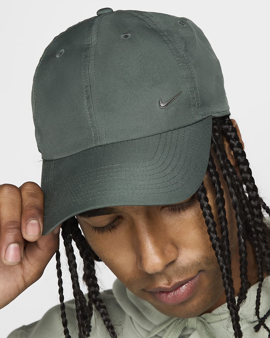 Nike Dri FIT Club Unstructured Metal Swoosh Cap. Nike HR